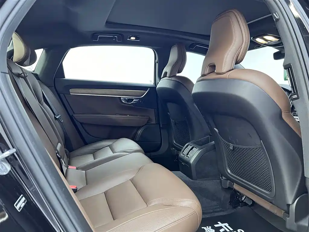 Volvo S90 2025 — фото 22