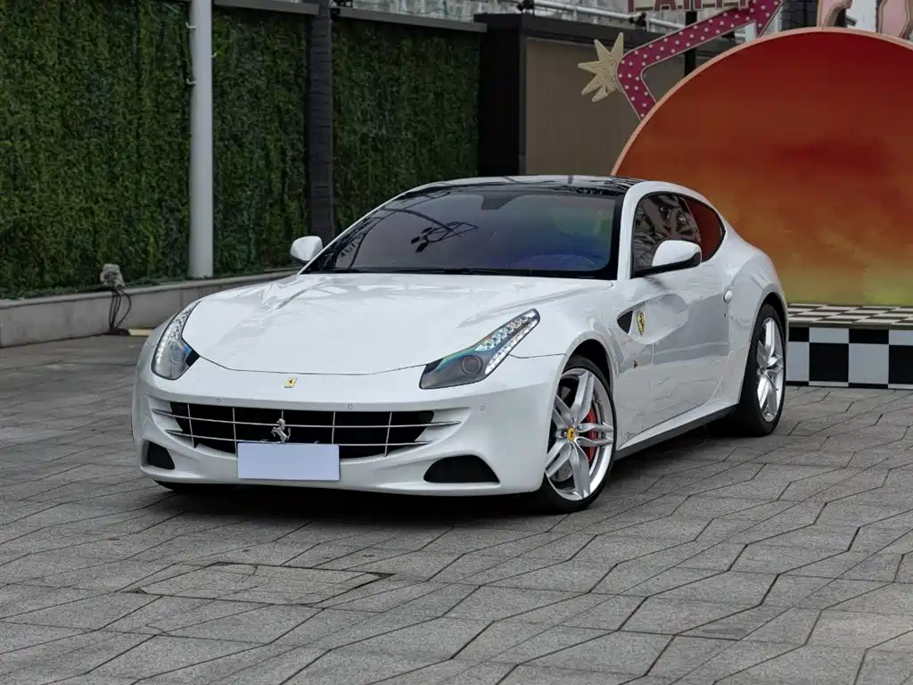 Ferrari FF 2014