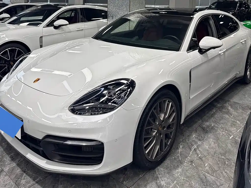 Porsche Panamera 2023