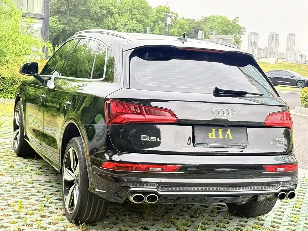 Audi Q5L 2020 — фото 5