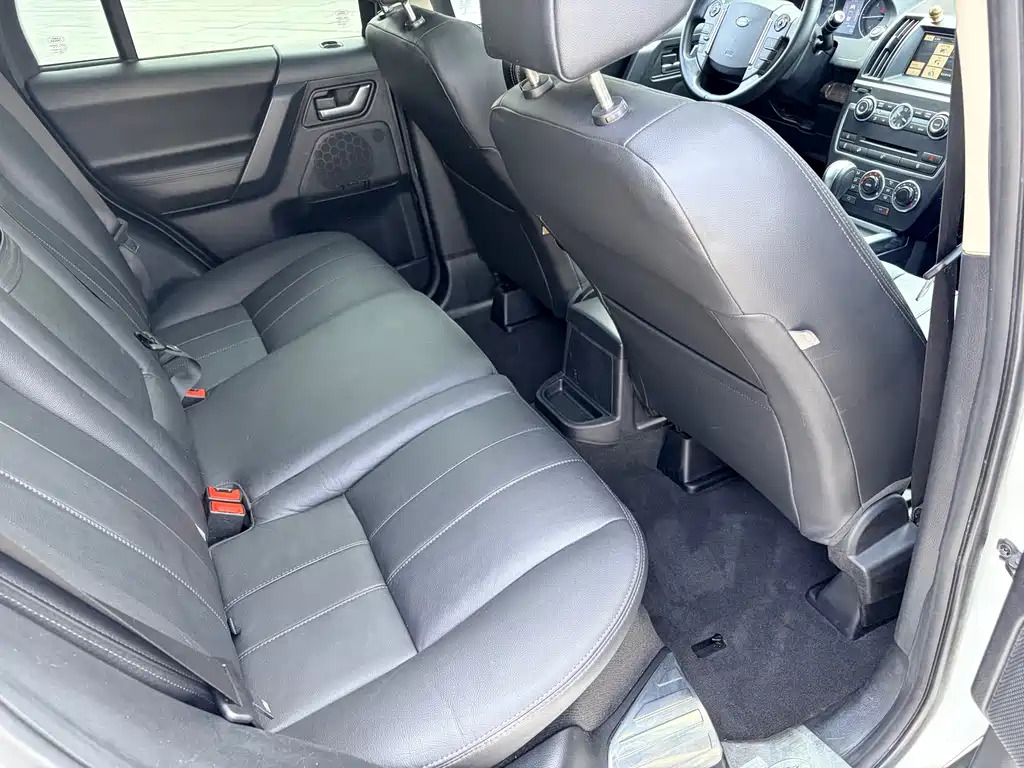 Land Rover Freelander 2 2013 — фото 18