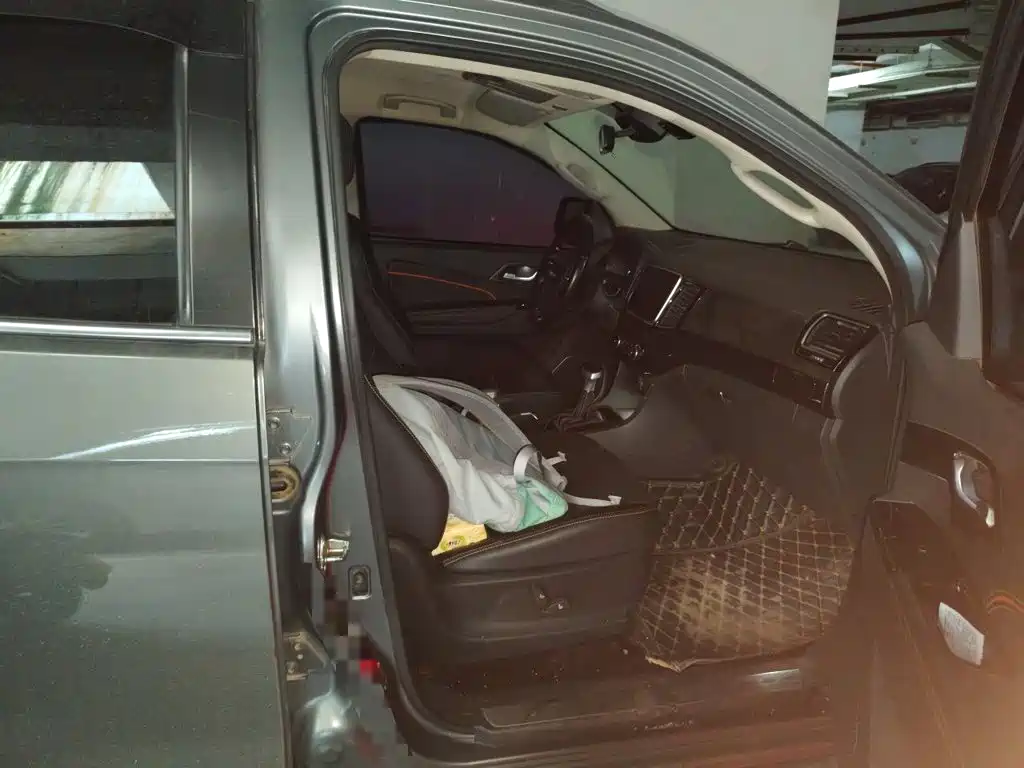 Isuzu Mu-X Shepherd 2019 — фото 18