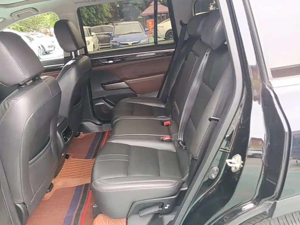 GAC Motor Trumpchi GS8 2018 — фото 17