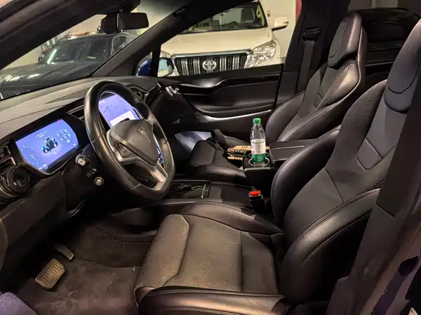 Tesla Model X 2017