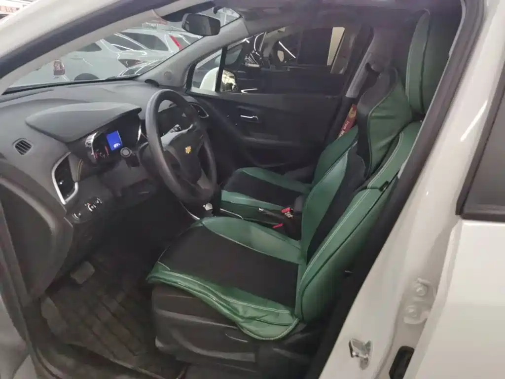 Chevrolet Trax 2017 — фото 15
