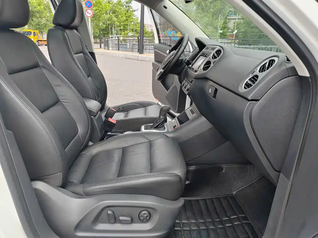 Volkswagen Tiguan 2015 — фото 14