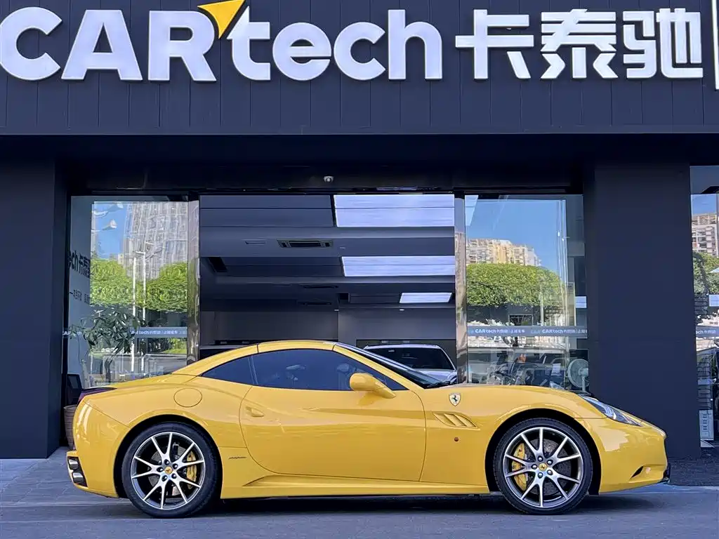 Ferrari California T 2012 — фото 3