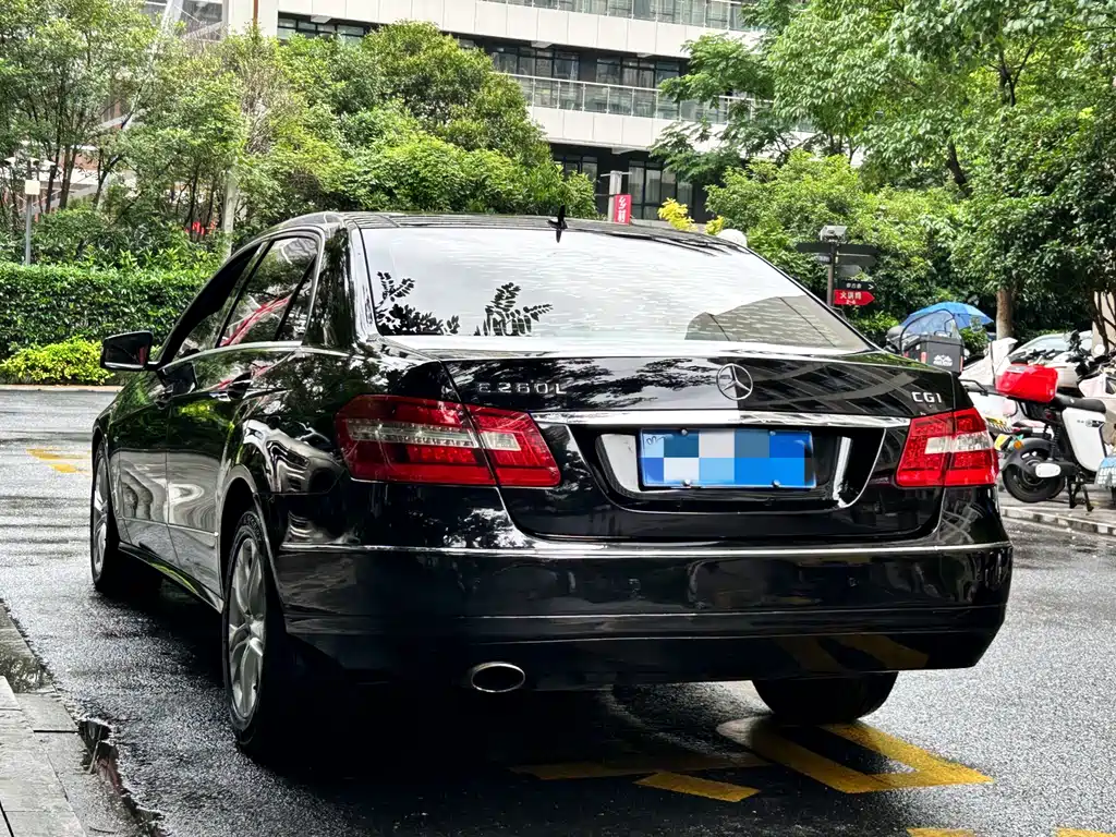 Mercedes-Benz E-Class 2012