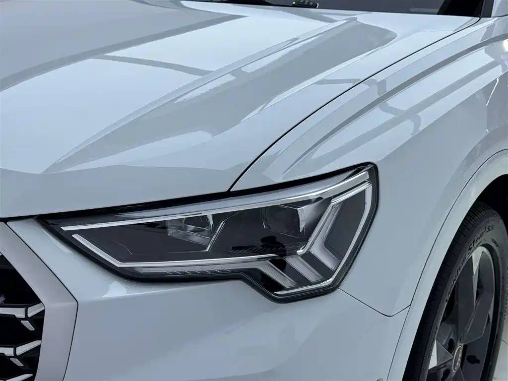 Audi Q3 2023 — фото 9