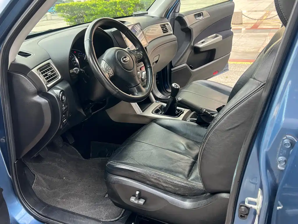 Subaru Forester 2010 — фото 25