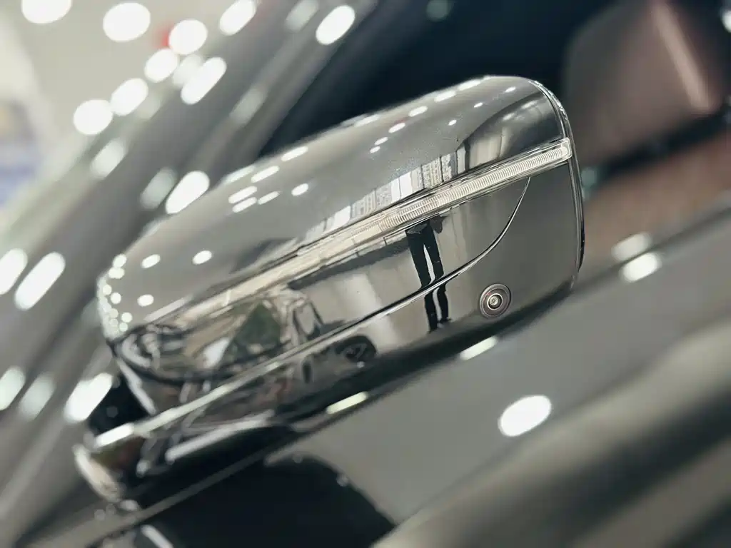 BMW 5 Series 2023 — фото 12