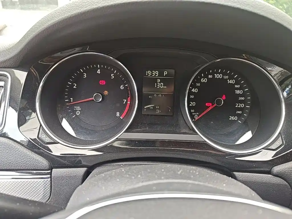 Volkswagen Sagitar 2016