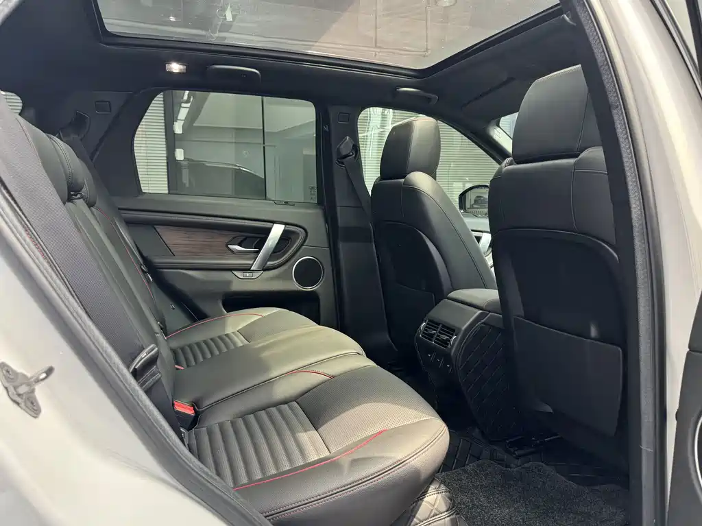 Land Rover Discovery Sport 2021 — фото 12