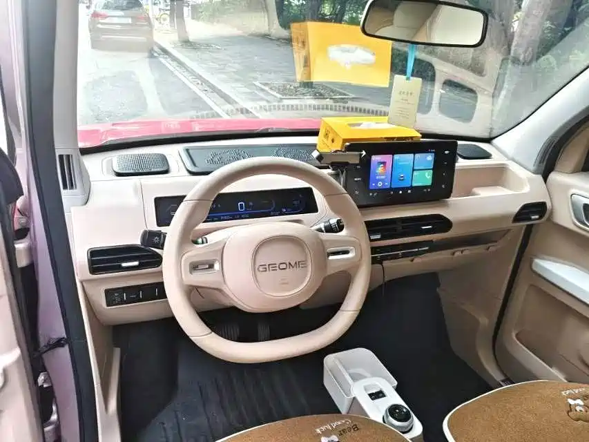 Geely Galaxy Panda 2023 — фото 3