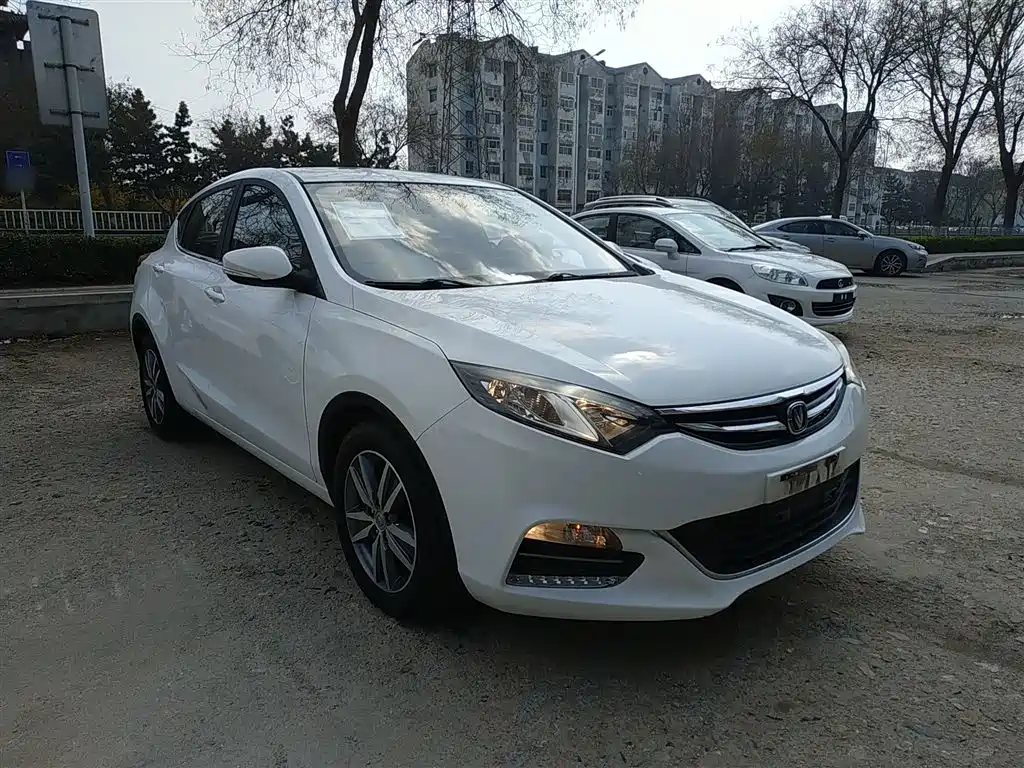 Changan Eado XT 2016 — фото 4