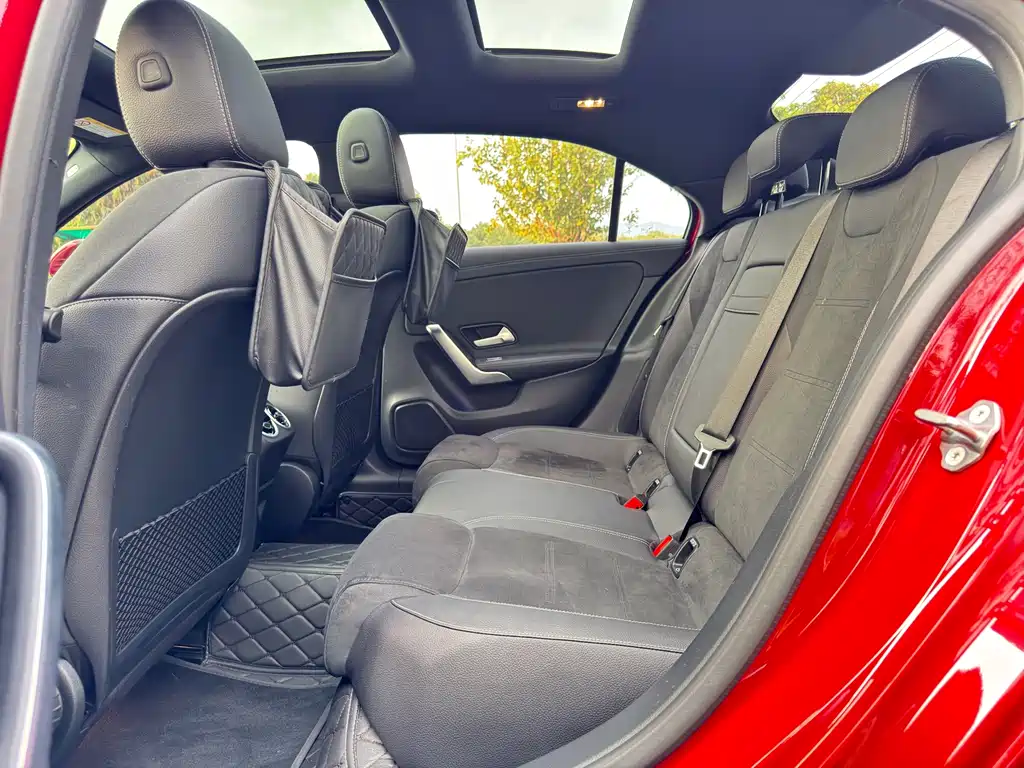 Mercedes-Benz A-Class 2022 — фото 12