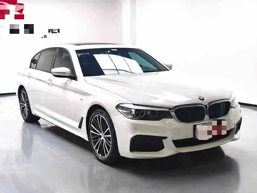 BMW 5 Series 2019 — фото 3