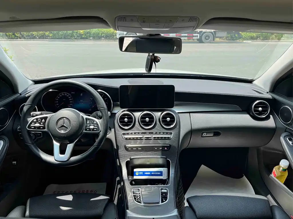 Mercedes-Benz C-Class 2019 — фото 8