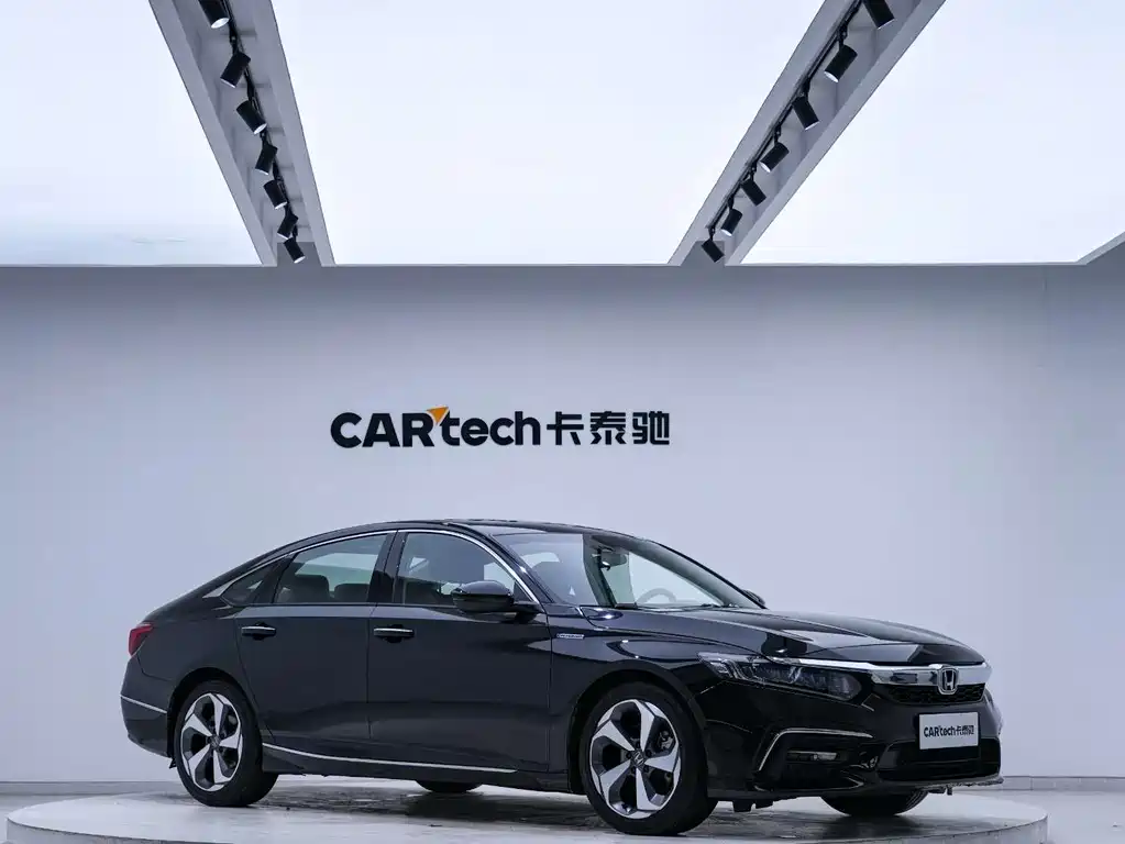 Honda Inspire 2021 — фото 4