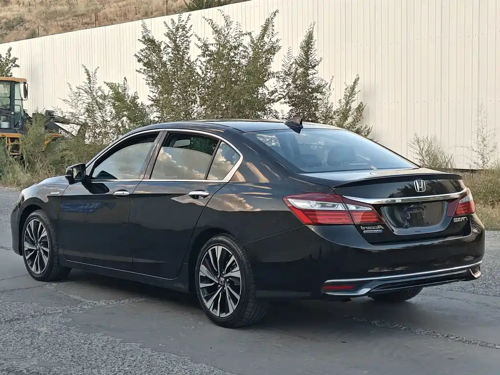 Honda Accord 2016 — фото 6