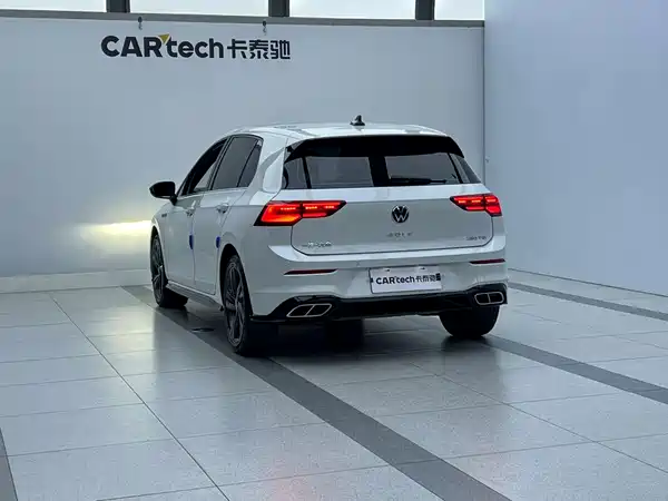 Volkswagen Golf 2023