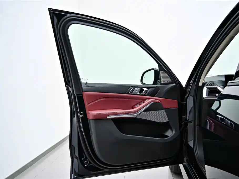 BMW X5 2025 — фото 20