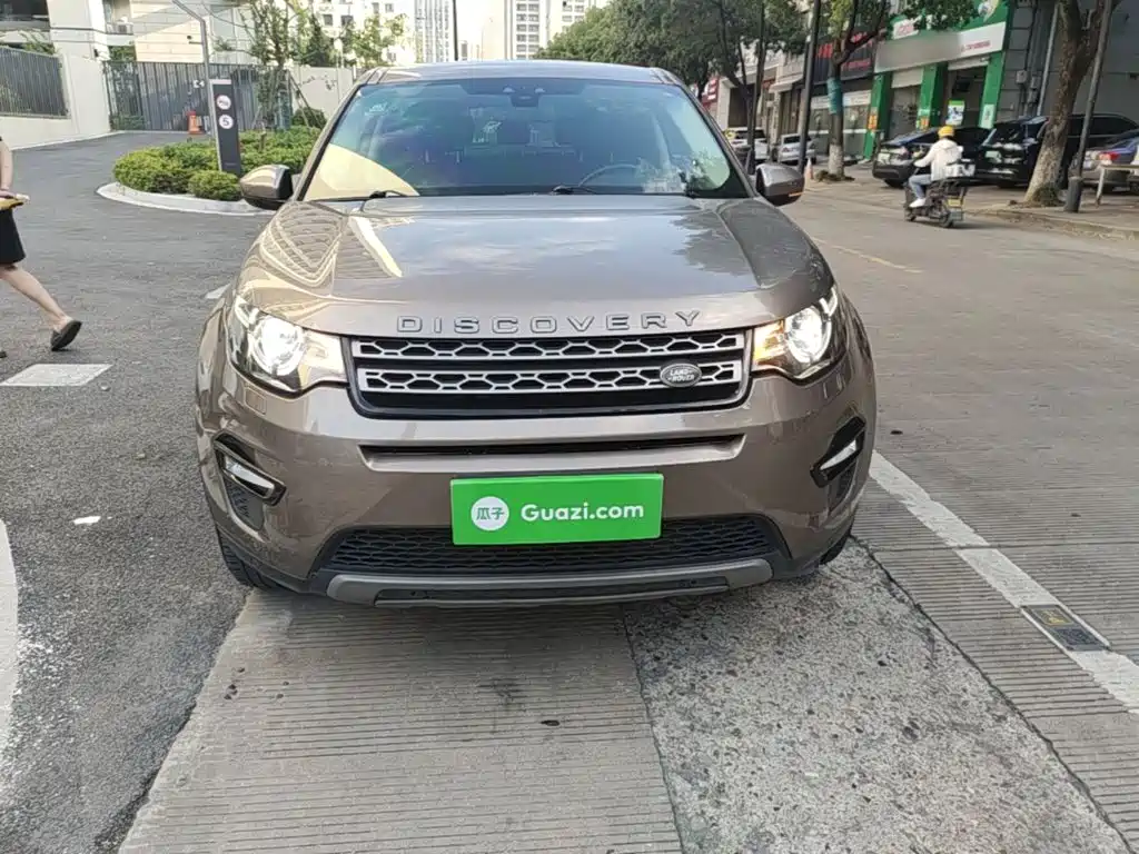 Land Rover Discovery Sport 2017 — фото 3