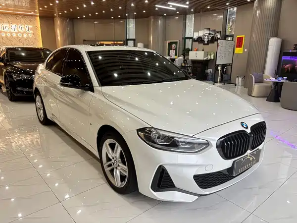 BMW 1 Series 2023
