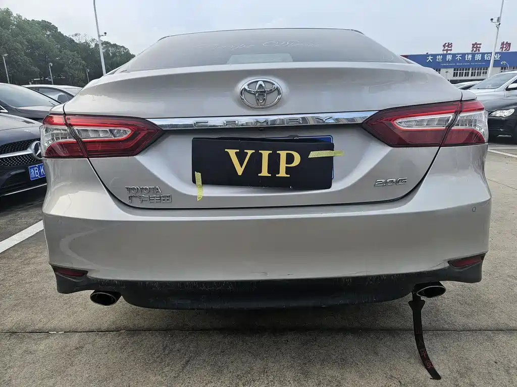 Toyota Camry 2018 — фото 14