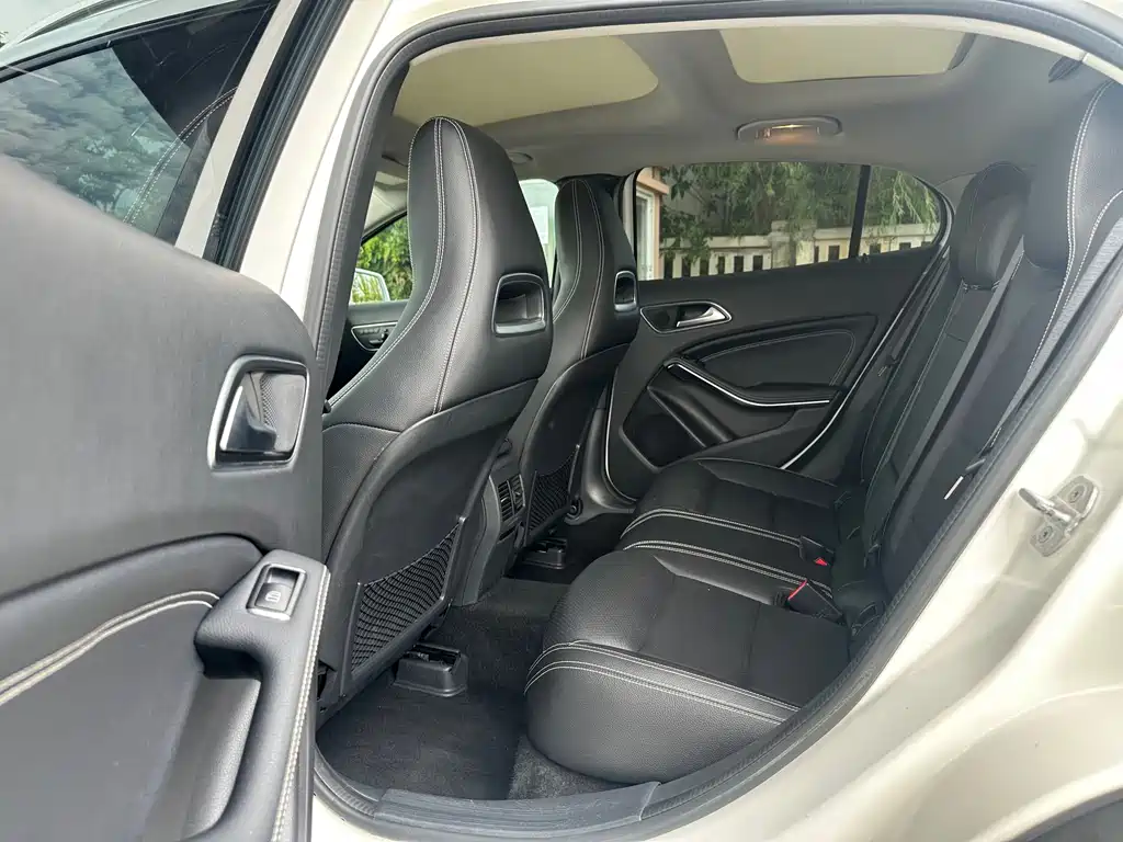 Mercedes-Benz GLA 2015 — фото 11