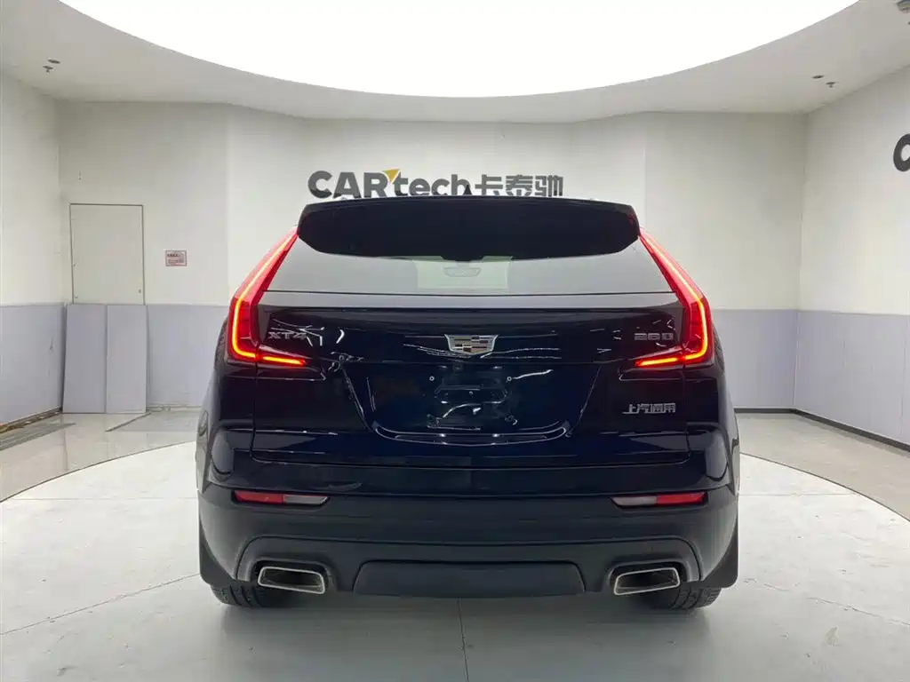 Cadillac XT4 2020 — фото 6