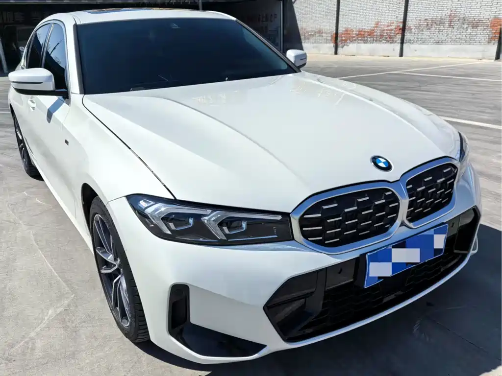 BMW 3 Series 2025 — фото 1