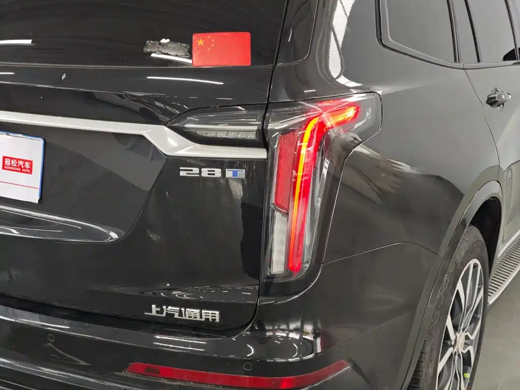 Cadillac XT6 2022 — фото 19
