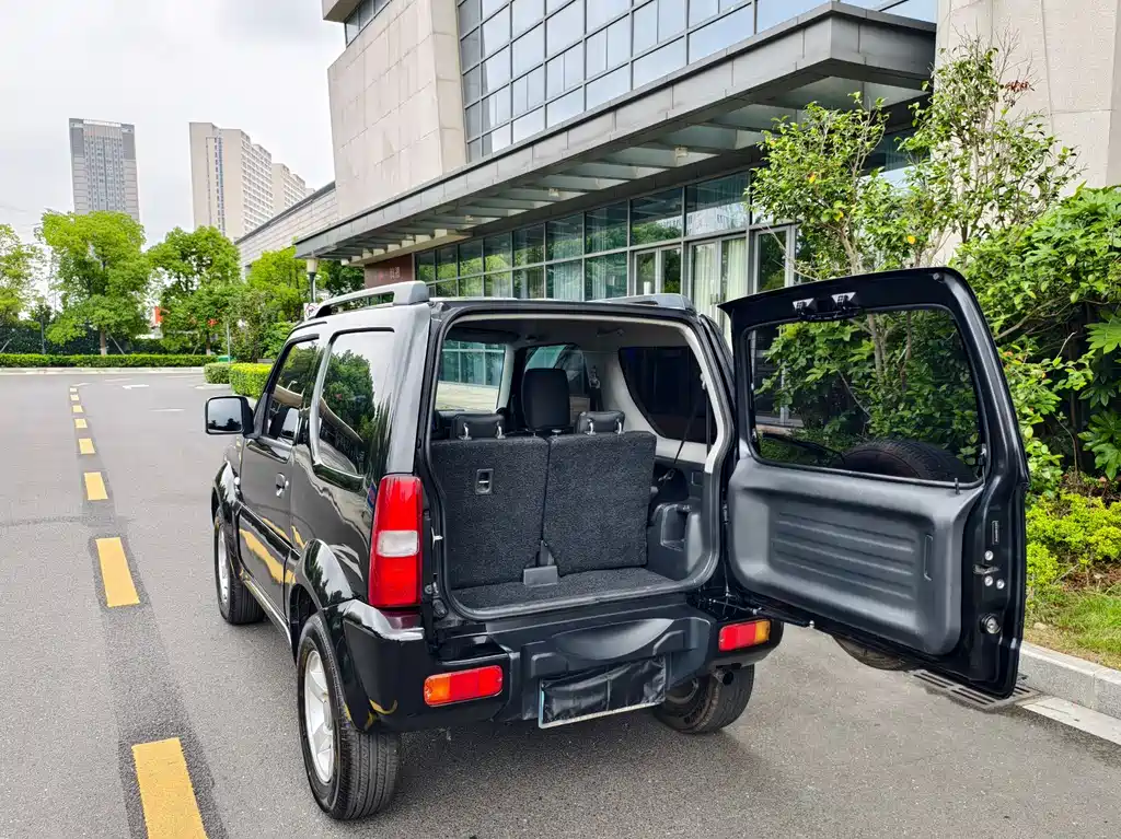 Suzuki Jimny 2013 — фото 14