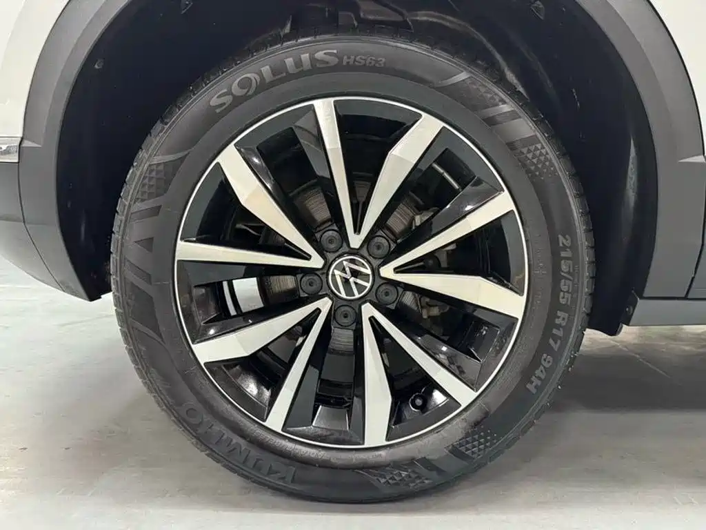 Volkswagen T-Roc 2023 — фото 18