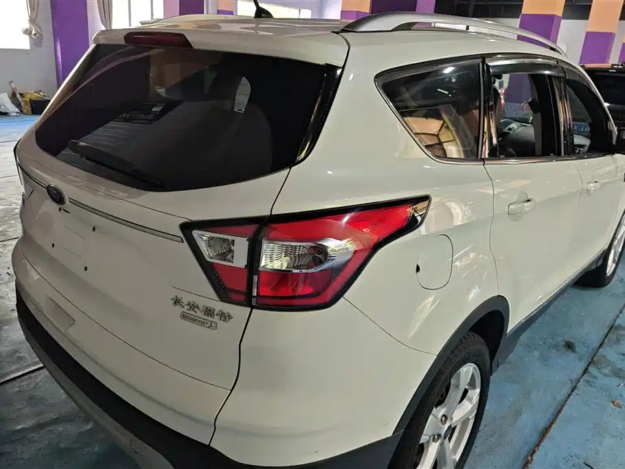 Ford Kuga 2019 — фото 3