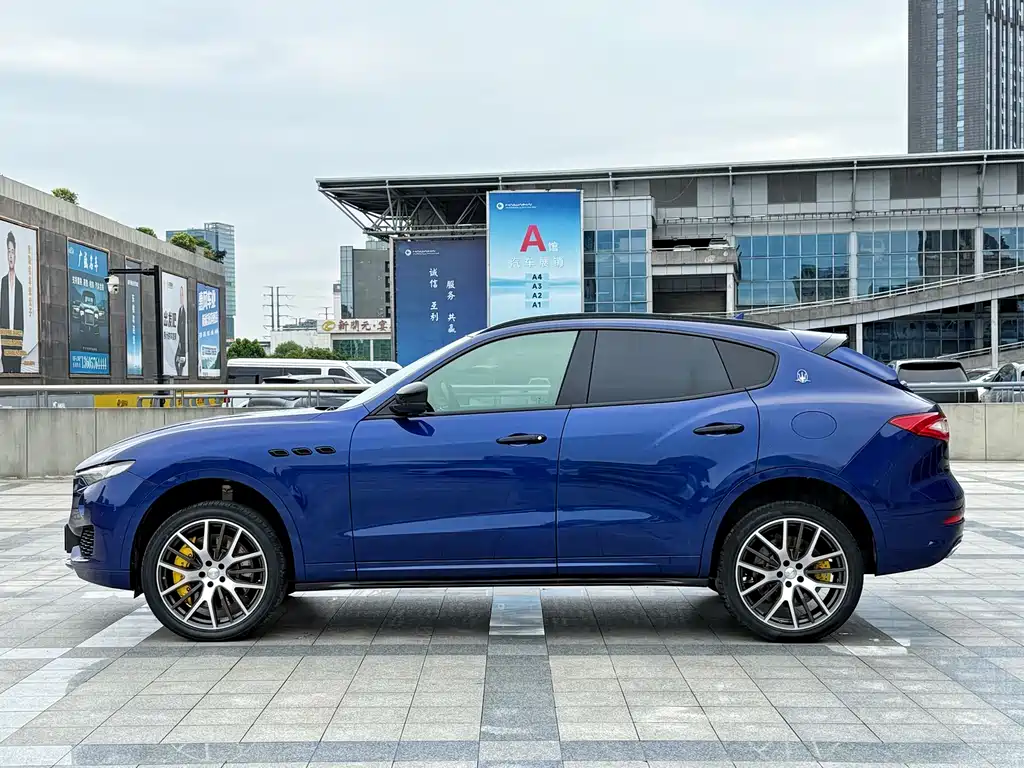 Maserati Levante 2017 — фото 3