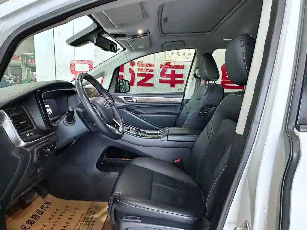 GAC Motor Trumpchi M8 2023 — фото 4