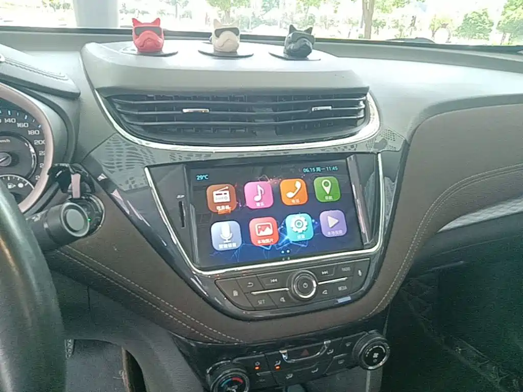Chevrolet Malibu 2018 — фото 13