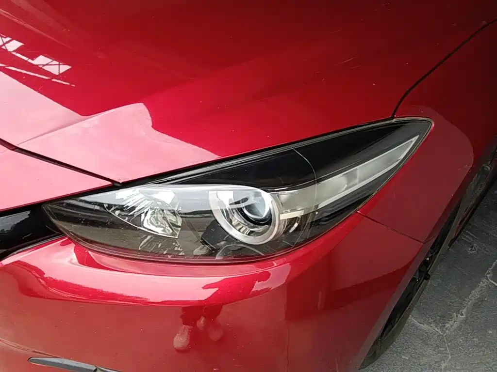 Mazda 3 Axela 2018 — фото 24
