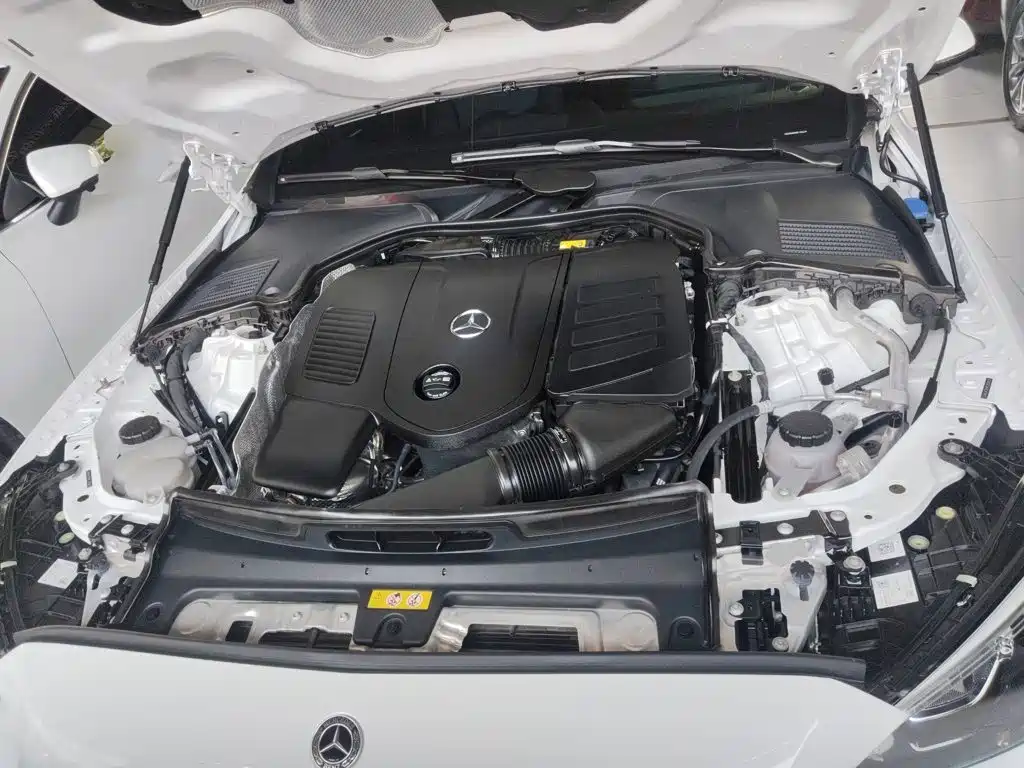 Mercedes-Benz C-Class 2023 — фото 16