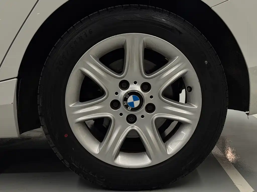 BMW 1 Series 2014 — фото 16