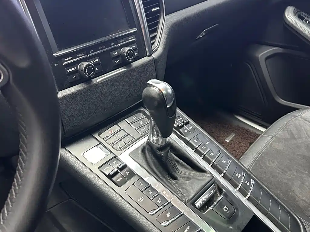 Porsche Macan 2014 — фото 10