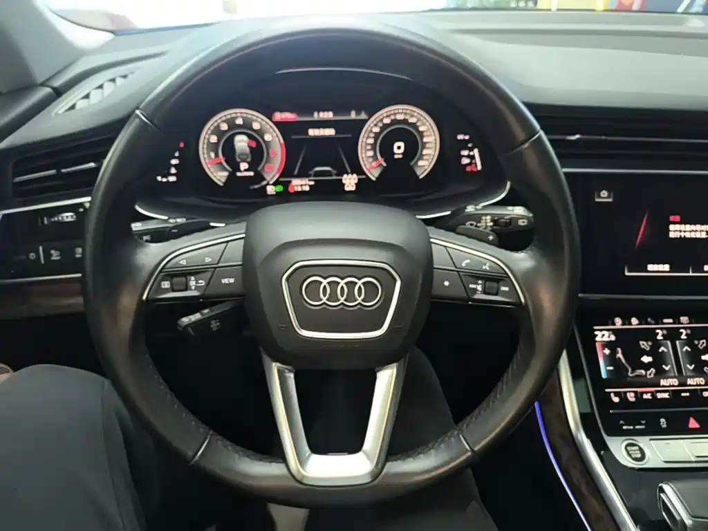 Audi Q7 2021 — фото 11