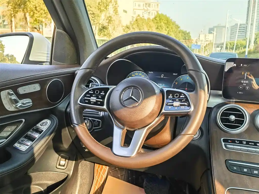 Mercedes-Benz GLC 2020 — фото 12