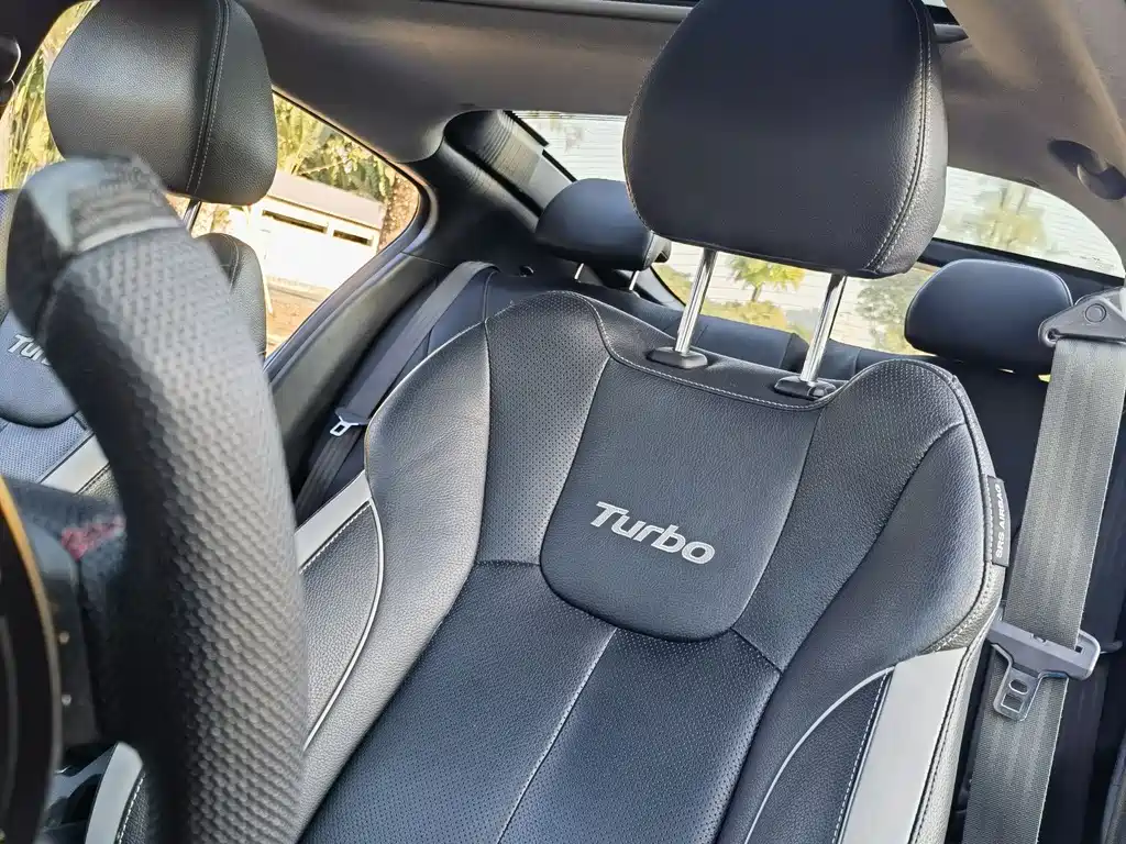 Hyundai Veloster 2015 — фото 14