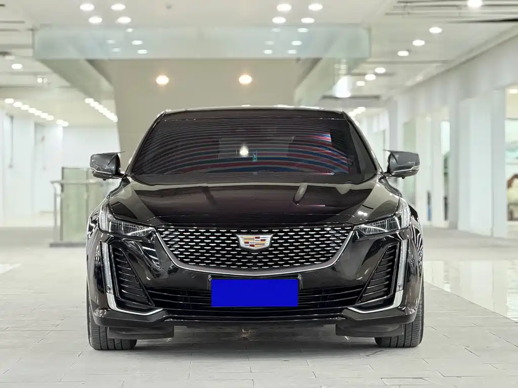 Cadillac CT5 2023 — фото 1