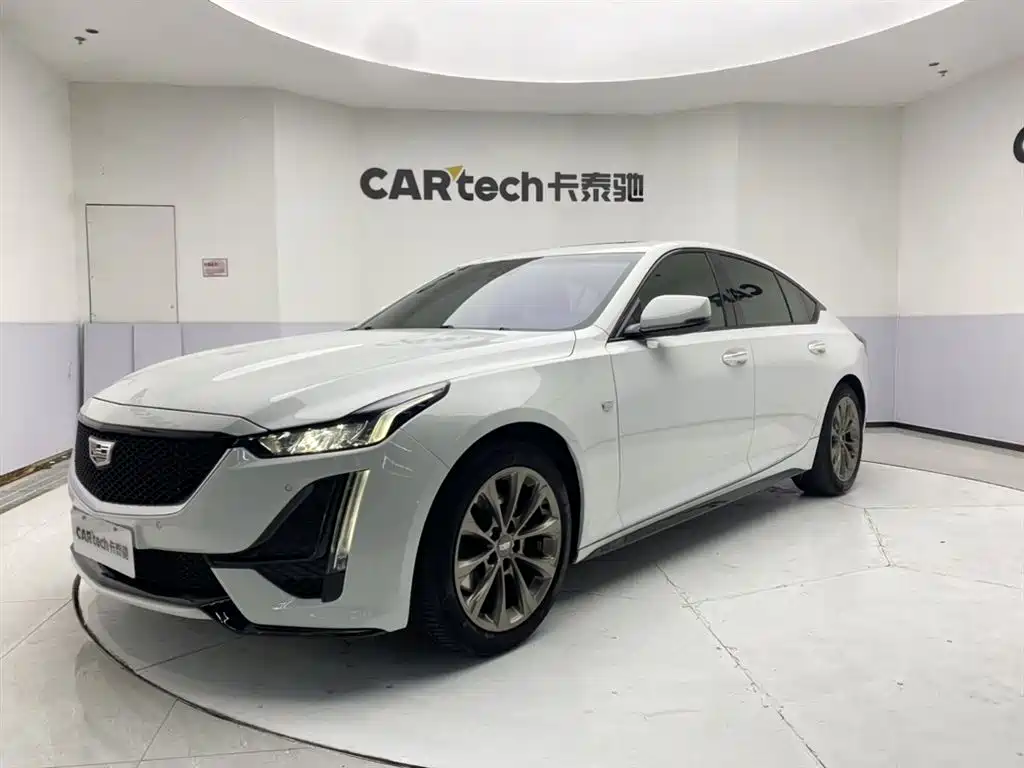 Cadillac CT5 2021 — фото 1