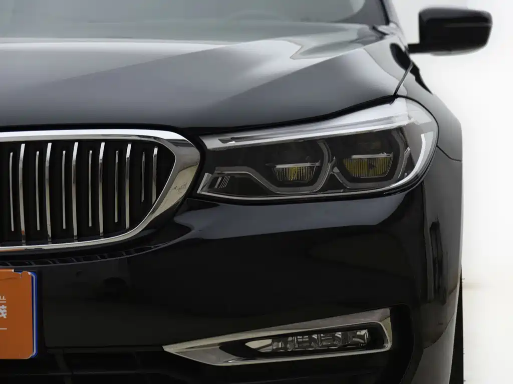 BMW 6 Series GT 2018 — фото 24