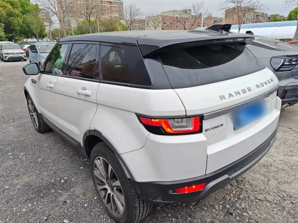 Land Rover Evoque 2019 — фото 5